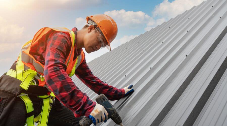 Professional gutter cleaning in Bancroft, NE